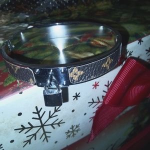 Stylish logo bracelet NWOT